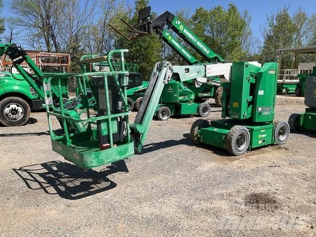 JLG E300AJ Съчленени стрелови подемници