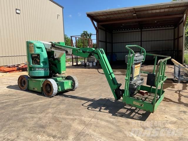 JLG E300AJ Съчленени стрелови подемници