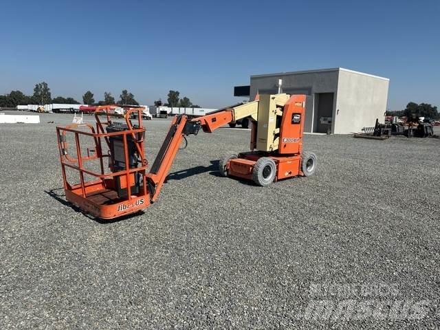 JLG E300AJP Съчленени стрелови подемници