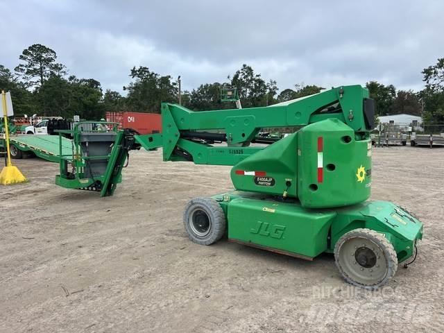 JLG E400AJPN Съчленени стрелови подемници