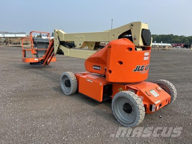 JLG E450AJ Съчленени стрелови подемници