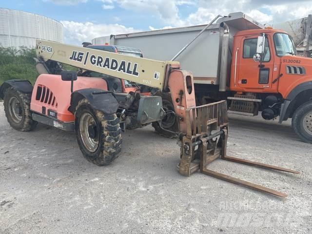 JLG G6-42A Телескопични товарачи