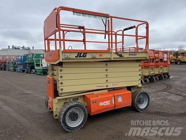 JLG M4069 Ножични работни платформи