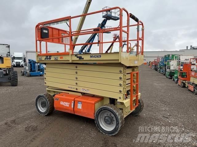 JLG M4069 Ножични работни платформи