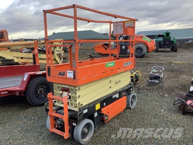 JLG R2632 Ножични работни платформи