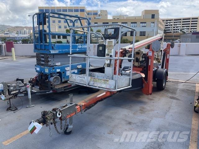 JLG T350 Моторизирани платформи с ремарке