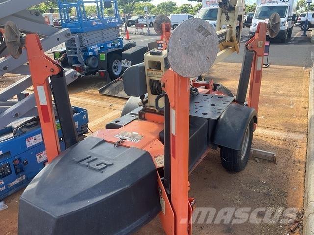 JLG T350 Моторизирани платформи с ремарке