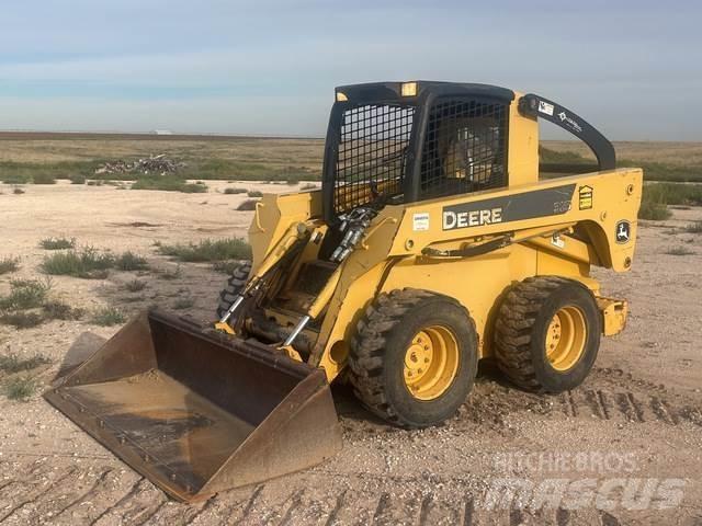 John Deere 325 Мини товарачи

