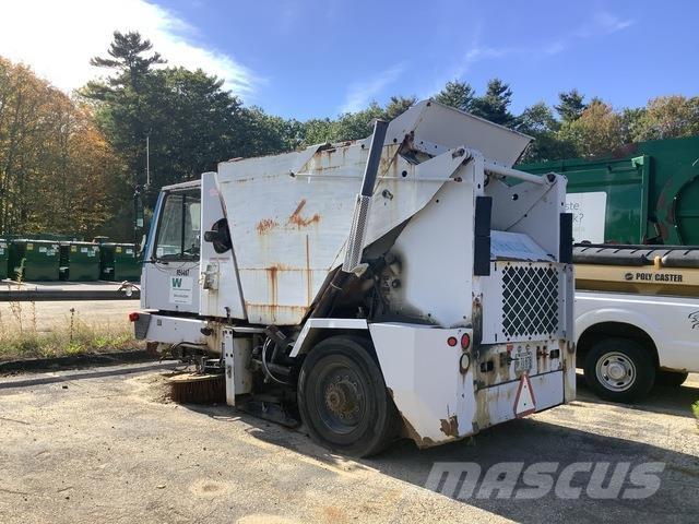 Johnston 3000 Камиони за почистване