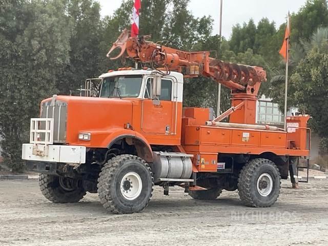 Kenworth C500 Камиони с подвижни сондажни кули
