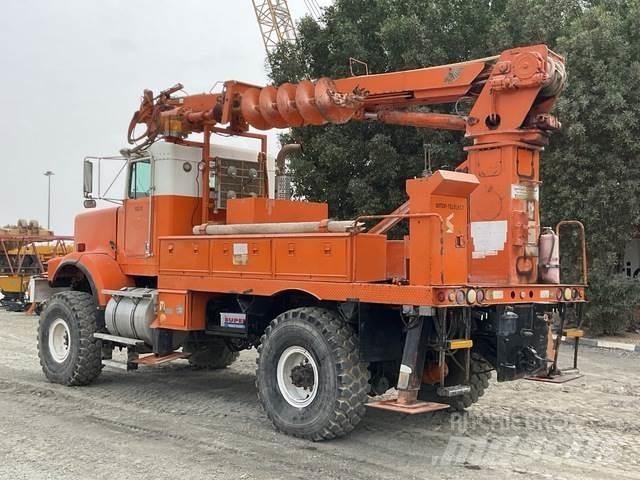Kenworth C500 Камиони с подвижни сондажни кули