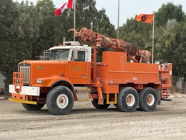 Kenworth C500 Камиони с подвижни сондажни кули