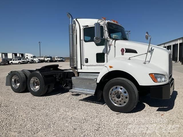 Kenworth T440 Влекачи