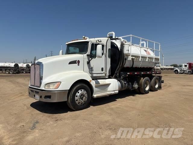 Kenworth T660 Комби / вакуум камиони
