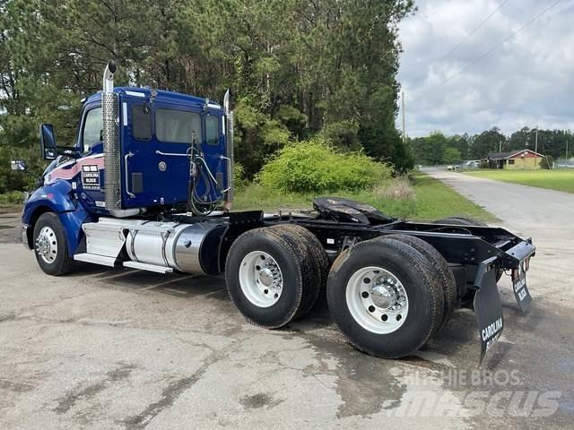 Kenworth T680 Влекачи