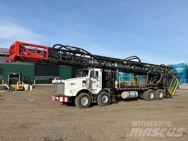 Kenworth T800 Камиони с подвижни сондажни кули
