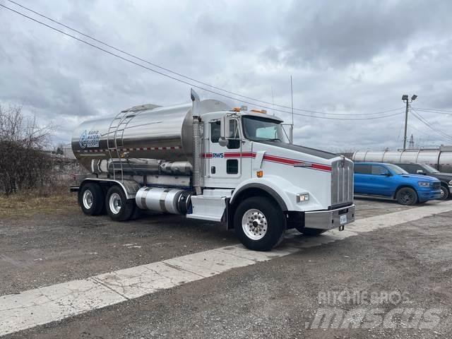 Kenworth T800 Цистерни за вода
