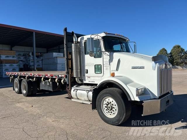 Kenworth T800 Бордови