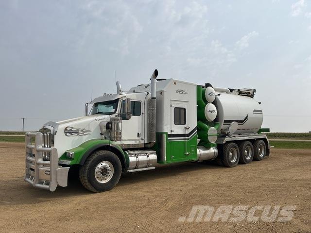 Kenworth T800 Верижен екскаватор