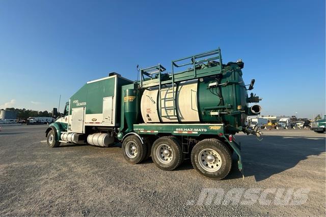 Kenworth T880 Верижен екскаватор