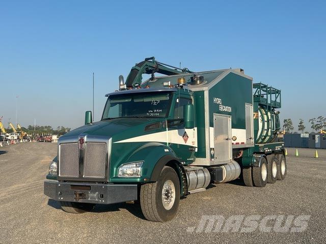 Kenworth T880 Верижен екскаватор