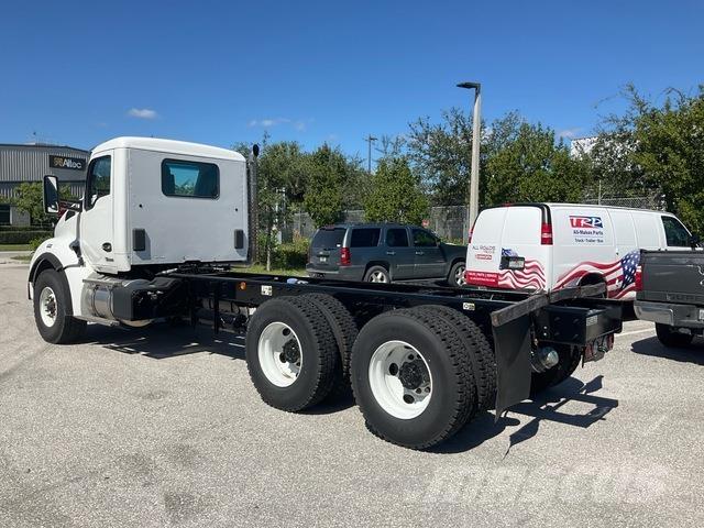 Kenworth T880 Кабини