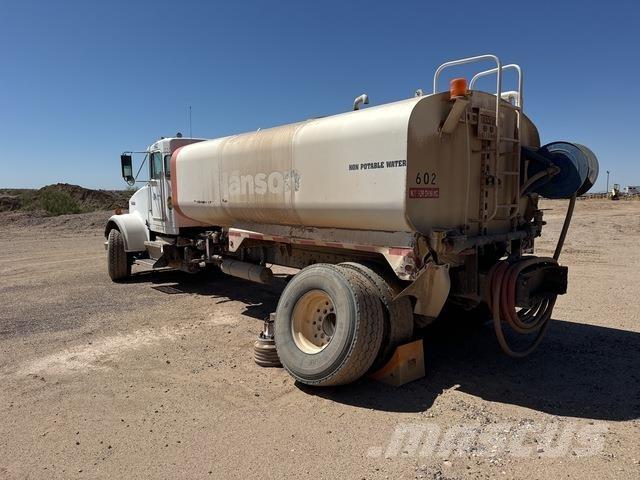 Kenworth W900 Цистерни за вода
