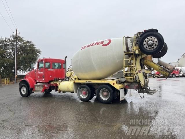 Kenworth W900B Други