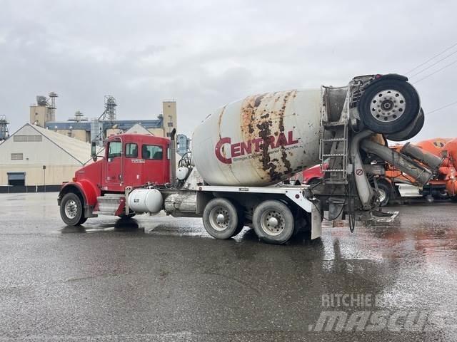 Kenworth W900B Други
