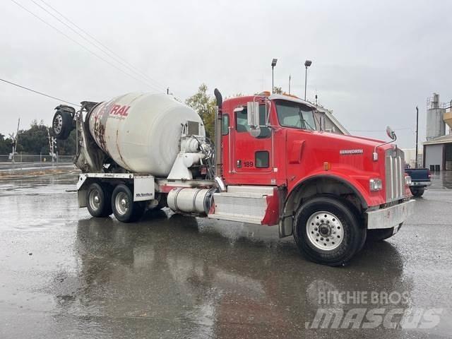 Kenworth W900B Други
