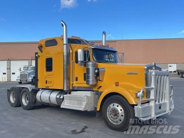Kenworth W900L Влекачи