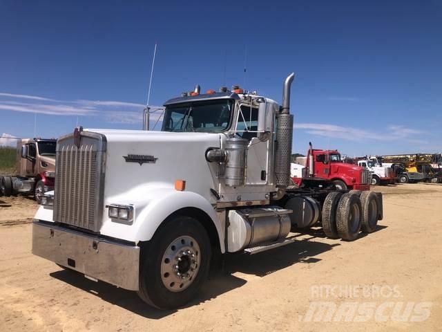 Kenworth W900L Влекачи