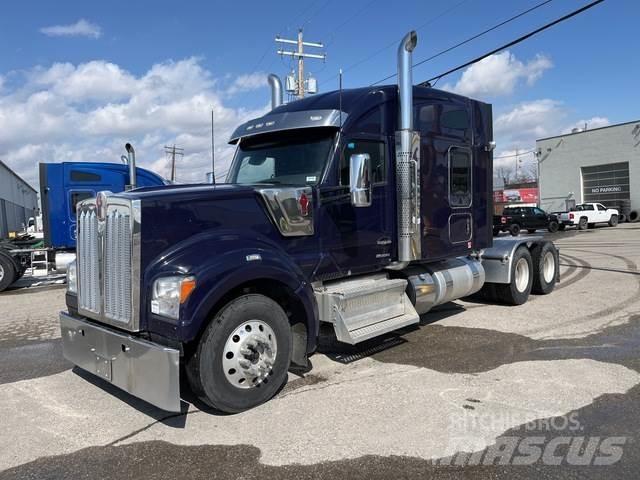 Kenworth W990 Влекачи