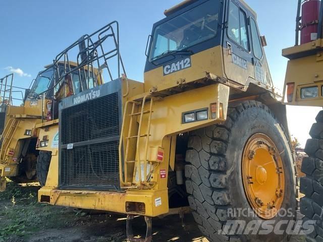 Komatsu 330M Дъмпери/моторни превозни средства