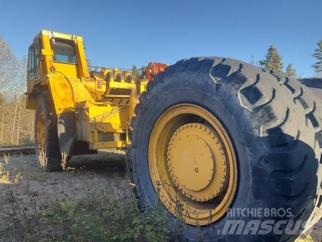Komatsu 330M Дъмпери/моторни превозни средства
