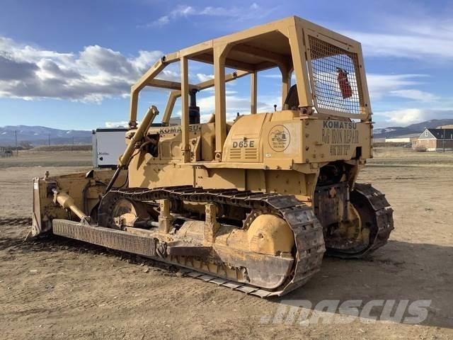 Komatsu D65E-6 Верижни булдозери
