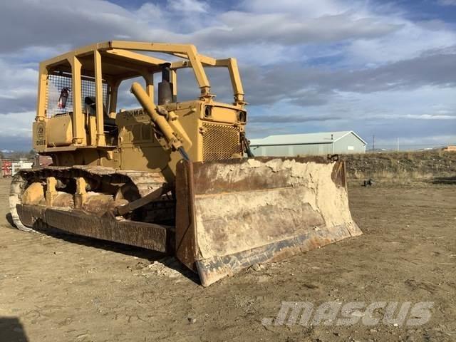 Komatsu D65E-6 Верижни булдозери
