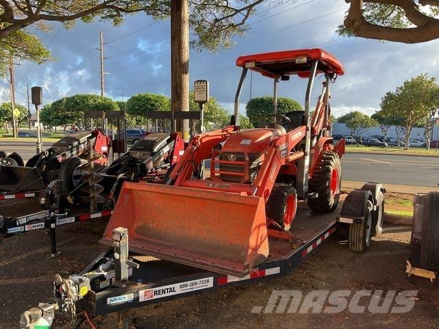 Kubota B26TLB Товарач със заден ексватор