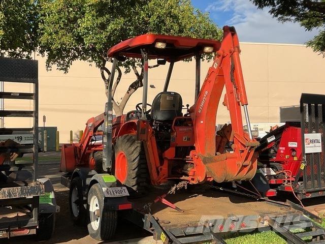 Kubota B26TLB Товарач със заден ексватор