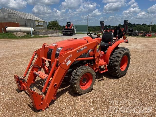 Kubota L3901D Трактори