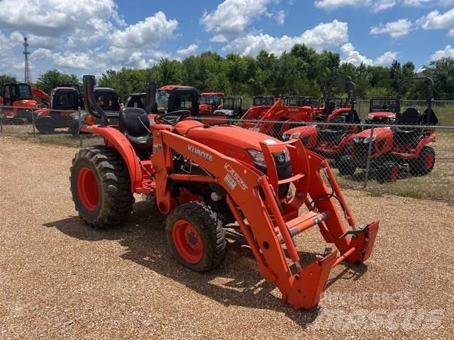 Kubota L3901D Трактори