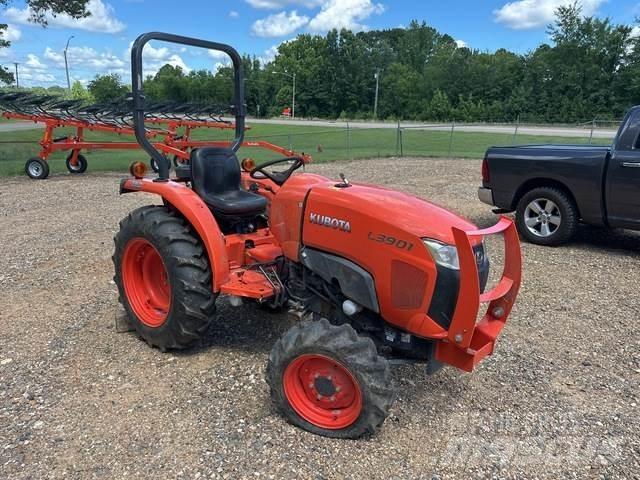 Kubota L3901DT Компактни трактори