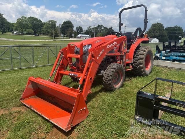Kubota L3902DT Компактни трактори