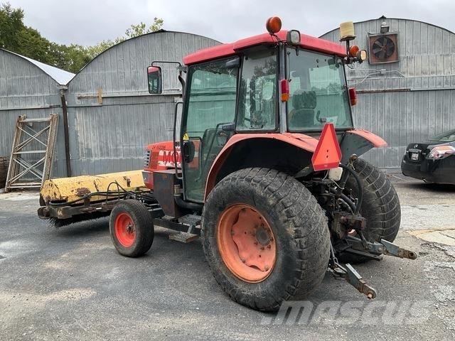 Kubota M4900 Трактори