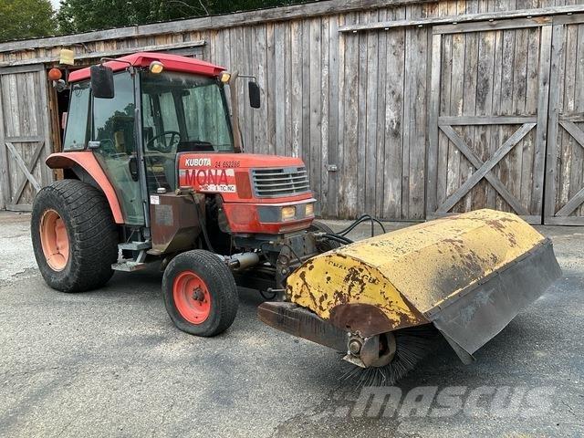 Kubota M4900 Трактори