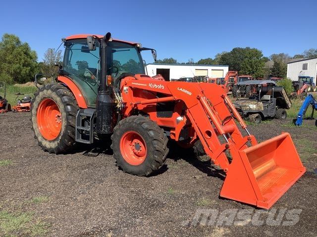 Kubota M6-141 Компактни трактори