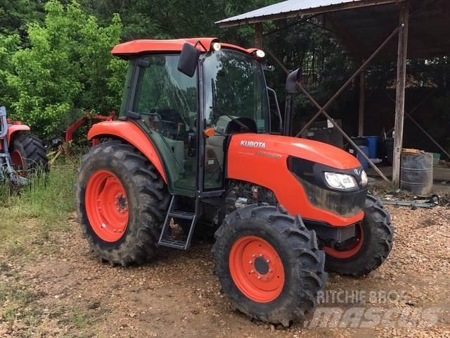 Kubota M7060D Трактори