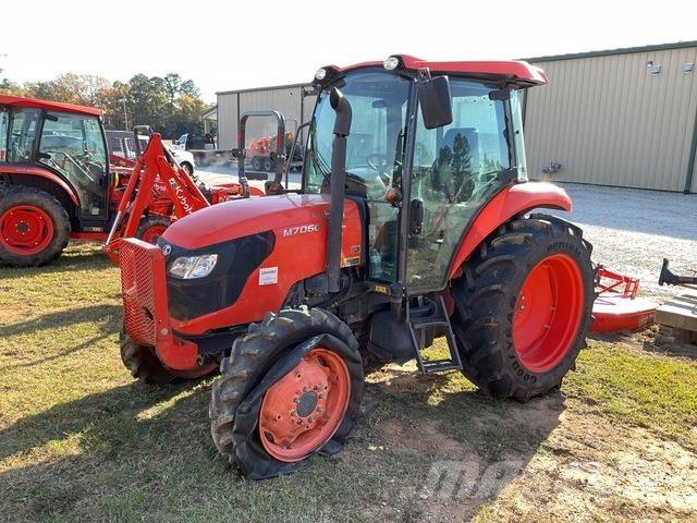 Kubota M7060D Компактни трактори