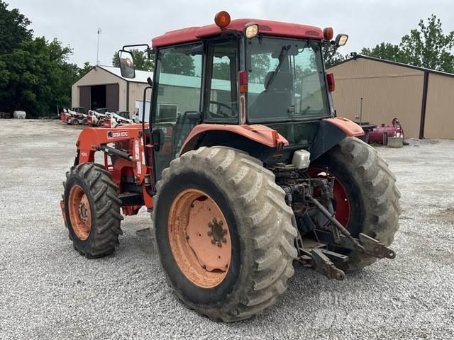 Kubota M9000 Трактори