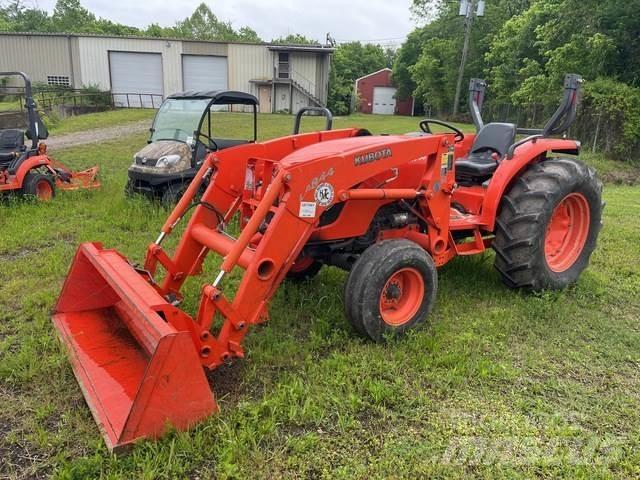Kubota MX4700F Компактни трактори